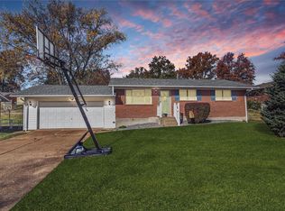 4109 Hanshire Dr, Saint Louis, MO 63129