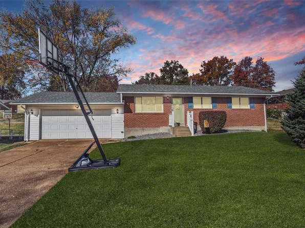 4109 Hanshire Dr, Saint Louis, MO 63129