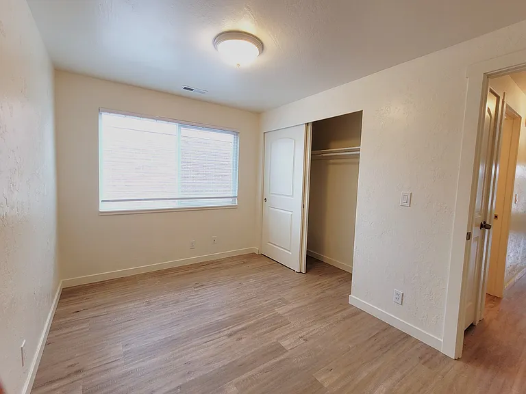 4661 S Arlington Park Dr #4 — Photo 8