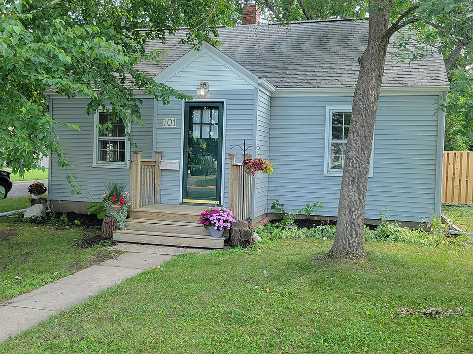 1st image of 701 W Laurel St