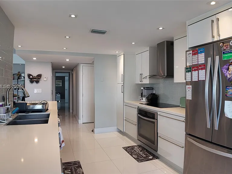 2049 S Ocean Dr #702 — Photo 6