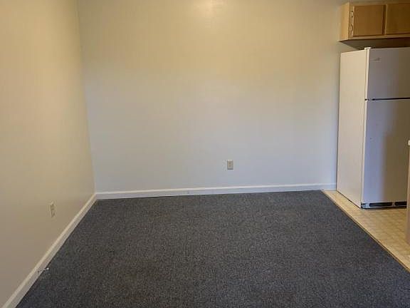 5th image of 305 Farside Dr #9