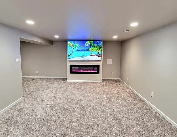 Aqua Ave — Photo 13