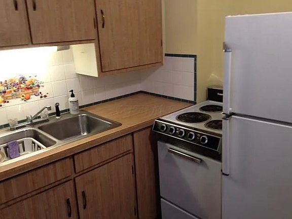 5th image of 328-330 S Powell Ave