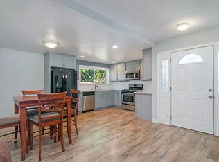 8610 Carlton Oaks Dr, Santee, CA 92071