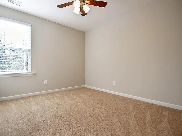 107 Bennett Ln — Photo 20