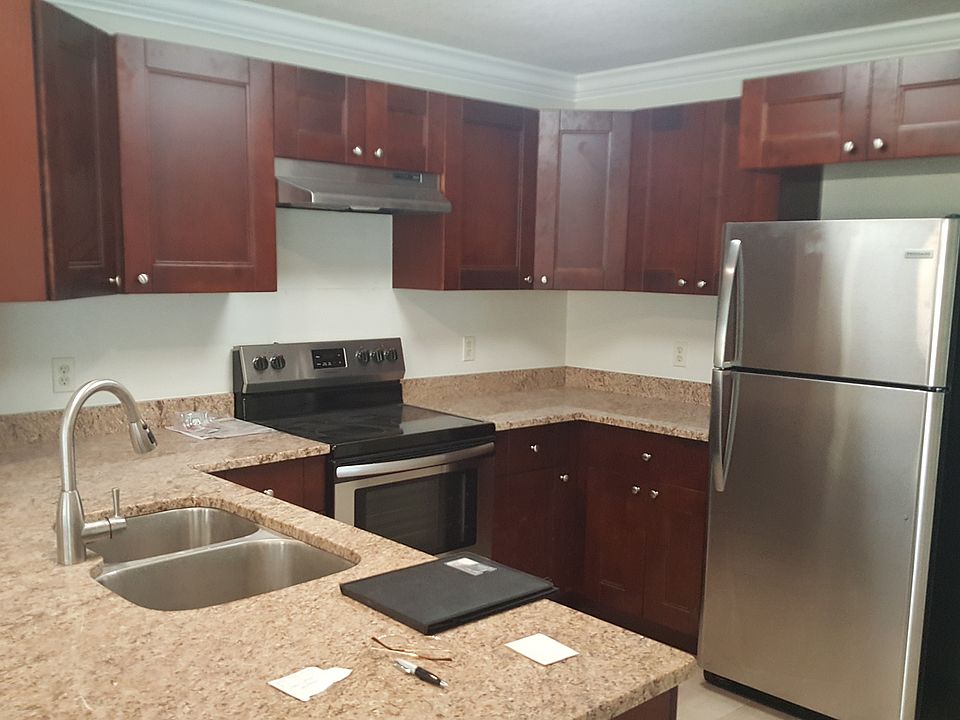 2nd image of 5009 E Liberty St