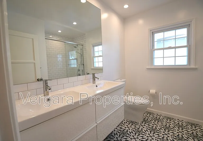 6531 W 85th St — Photo 14