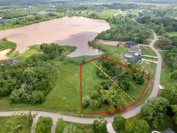 21702 Chenango Lake Dr, Angleton, TX 77515