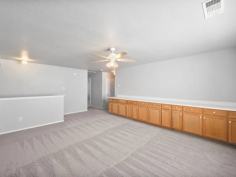 5012 Raymond Dr — Photo 14