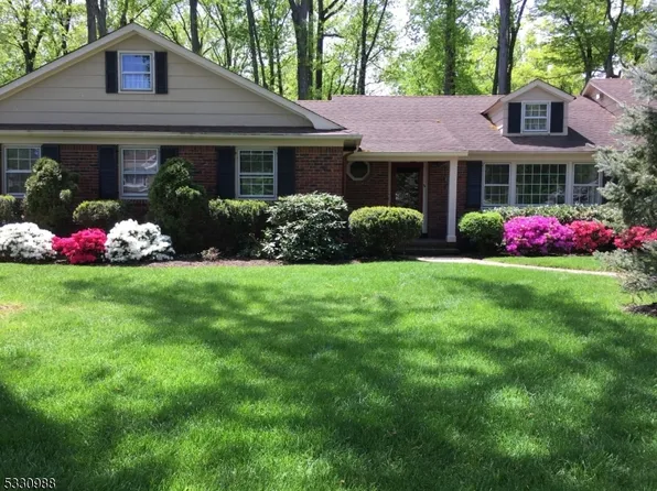 882 Pennsylvania Ave, Westfield Town, NJ 07090