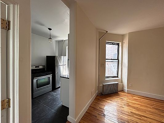 4th image of 570 7th Ave APT 3R
