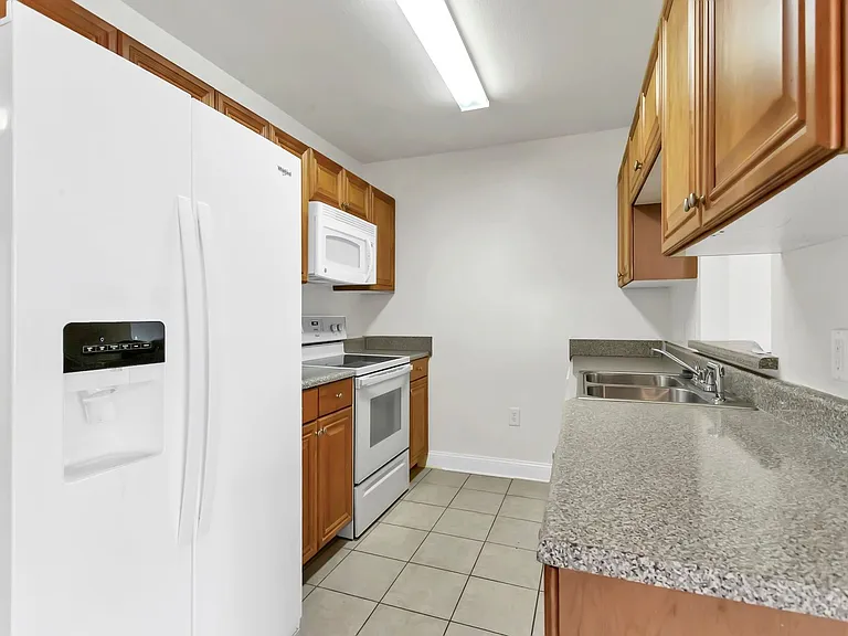 735 Majestic Dr — Photo 8