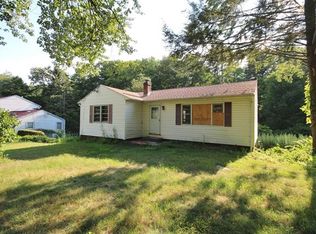 33 Dixon Lake Dr, Mahopac, NY 10541