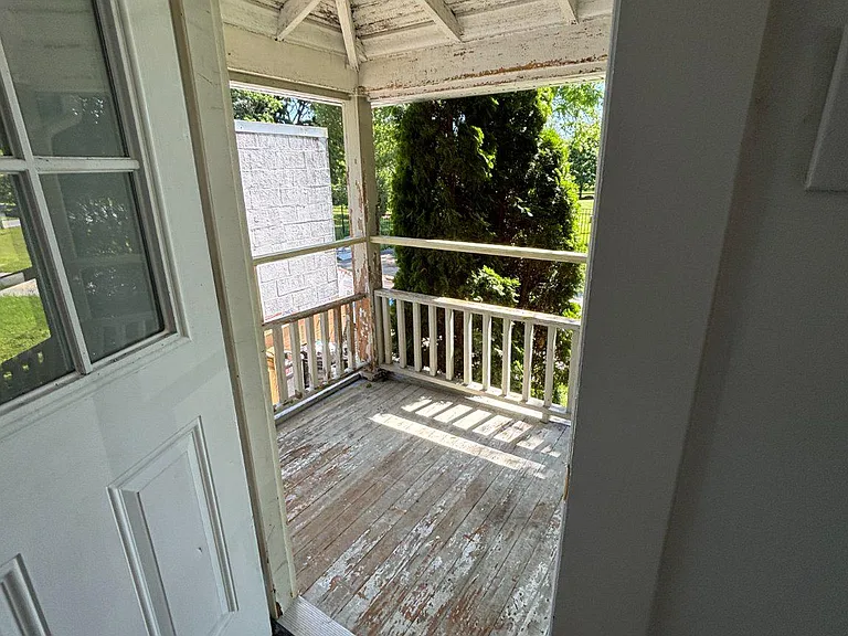 888 Walnut St — Photo 13