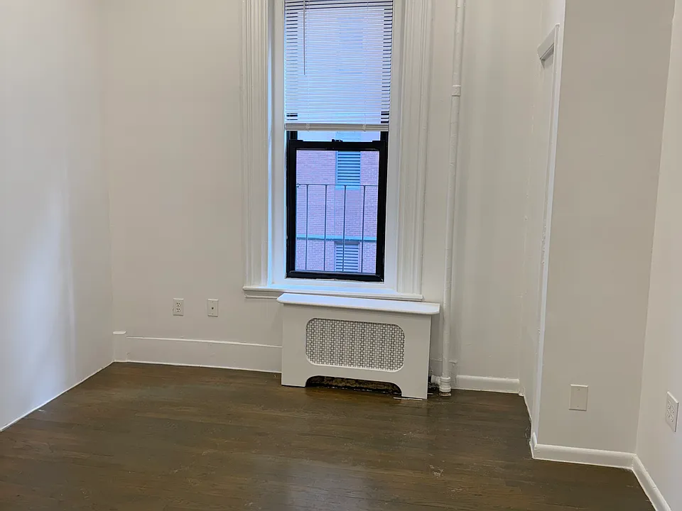 Building Photo 3