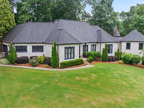 3rd image of 4030 River Ridge Chase SE