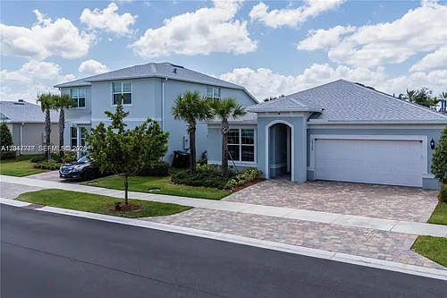 12300 SW Myrtle Oak Dr Photo 1