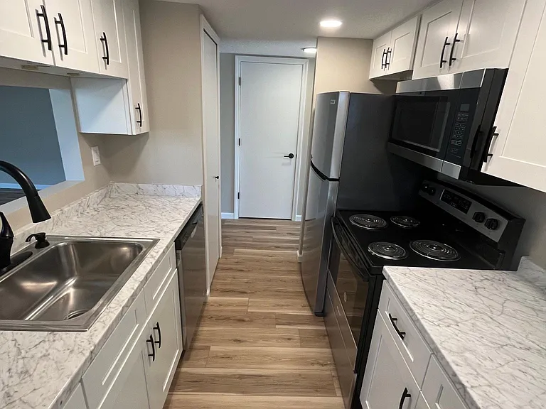2070 Kingdom Dr — Photo 8