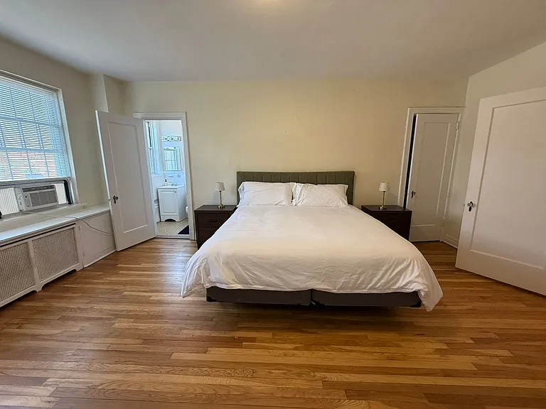 New King Edward Apartments — Photo 451
