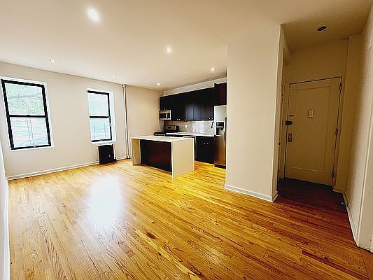 4th image of 286 Eastern Pkwy APT 1a