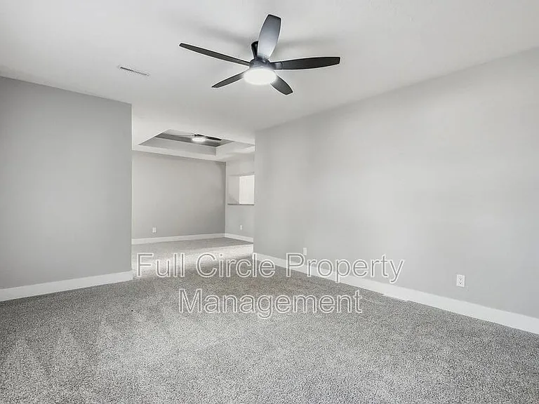 504 Harris St — Photo 15