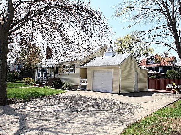 2nd image of 214 Washington Ave