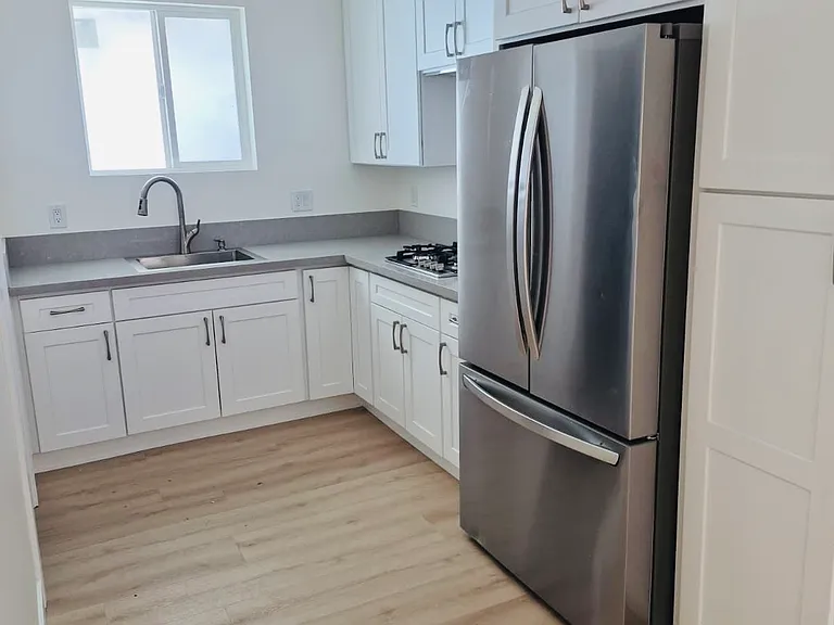 413 S Azusa Ave #B — Photo 1