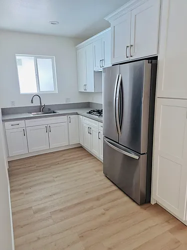 413 S Azusa Ave #B Photo 1