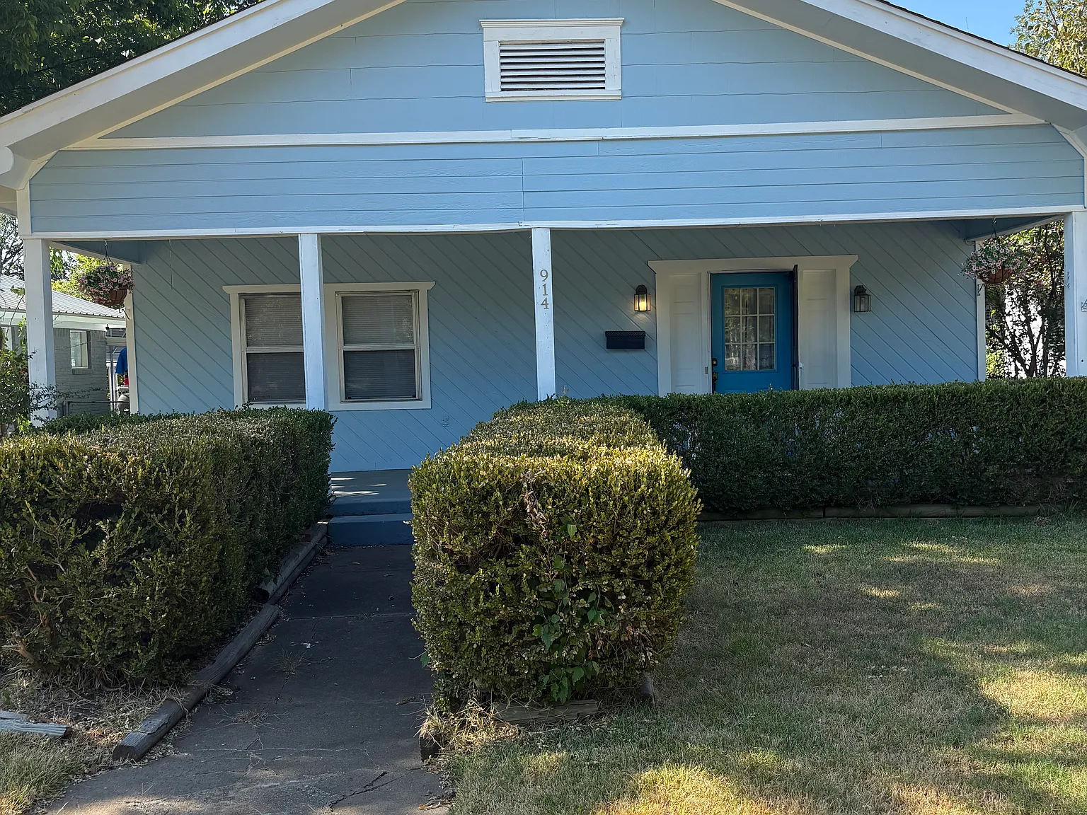 3 bed, 1392 sqft, $1,200 — Photo 1