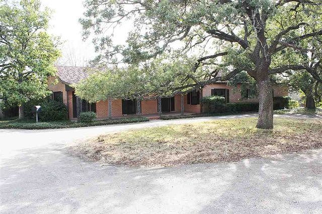 1st image of 4808 Lake Shore Dr