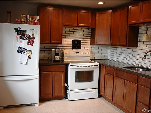 3rd image of 9007 12th St NE