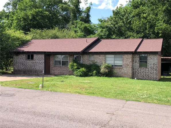1308 W Oakland St, Clarksville, AR 72830