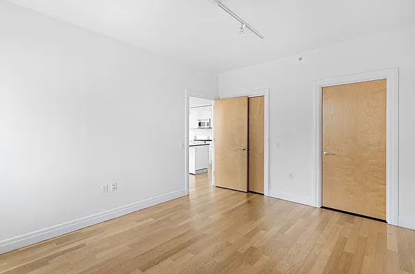 Rented by Mirador Real Estate | media 9