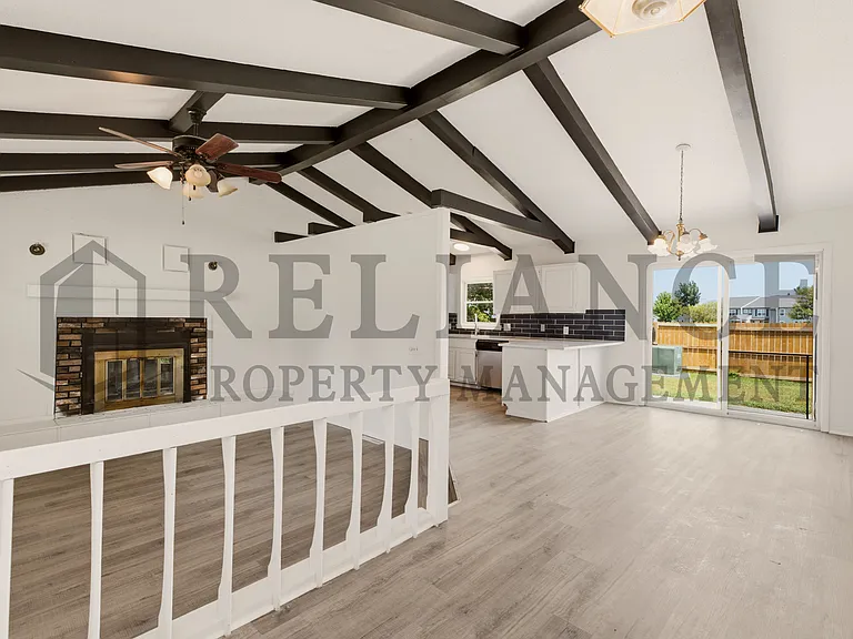 322 S Jonathan St — Photo 14