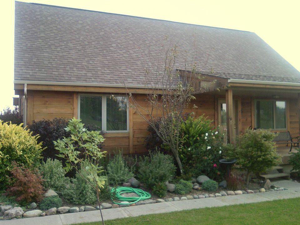 rare custom log cabin