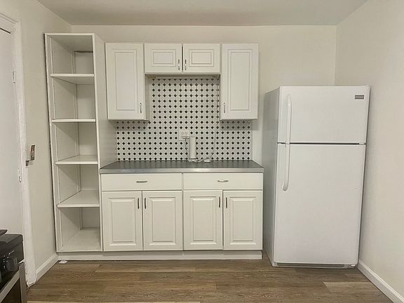 2nd image of 11 Fairview Ave #1