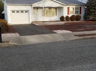 5 Garrett Rd, Toms River, NJ 08757