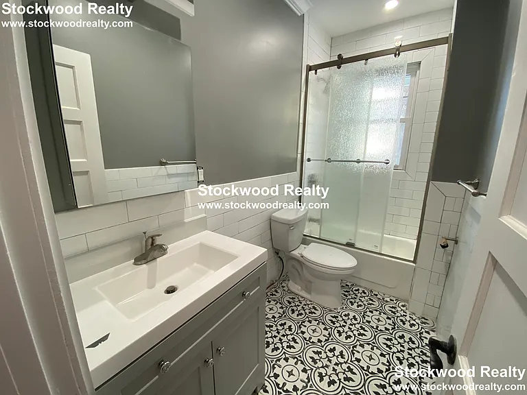 25 Hinckley St #3 — Photo 16