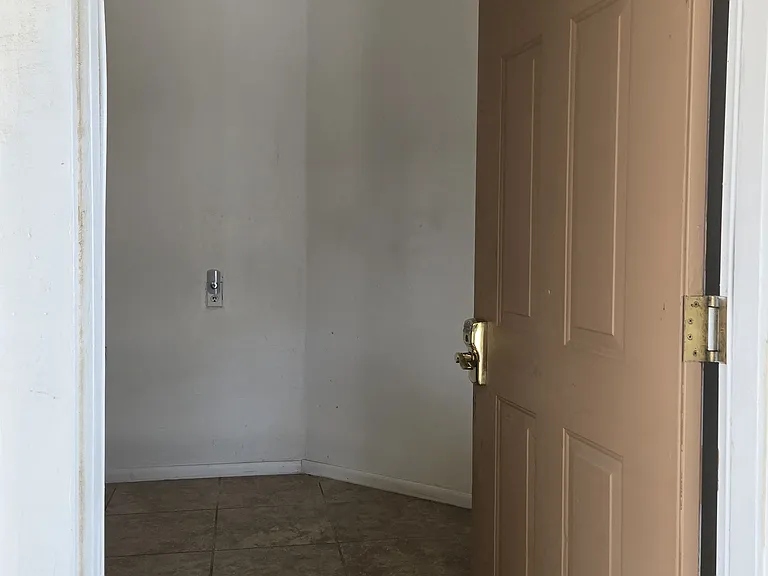 11242 Sesame Rd — Photo 9