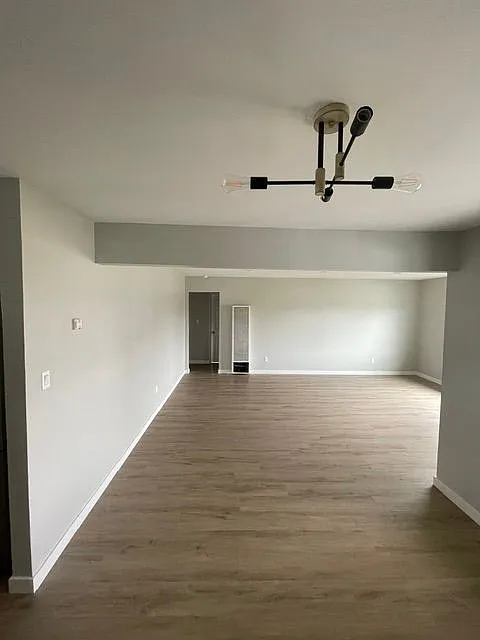 3 bed, 2.0 bath, 1638 sqft, $3,700 — Photo 4
