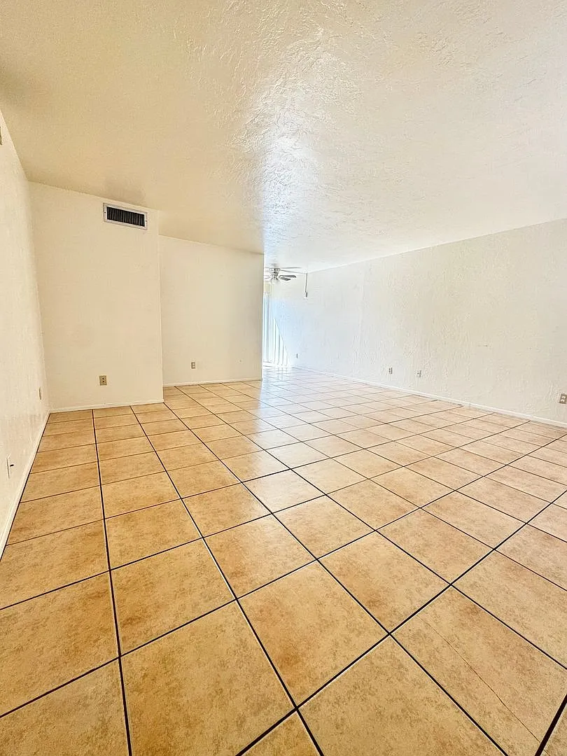 Move in Ready — Photo 4