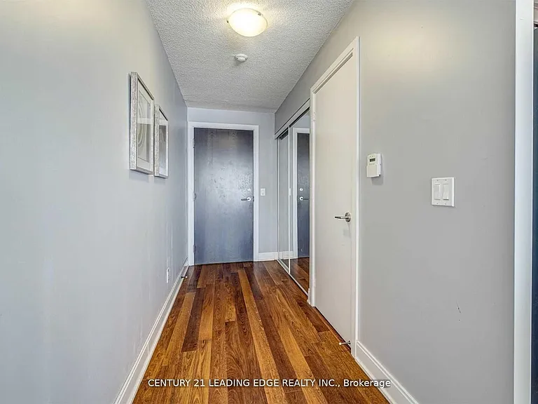 135 Village Green Sq #2415 — Photo 6