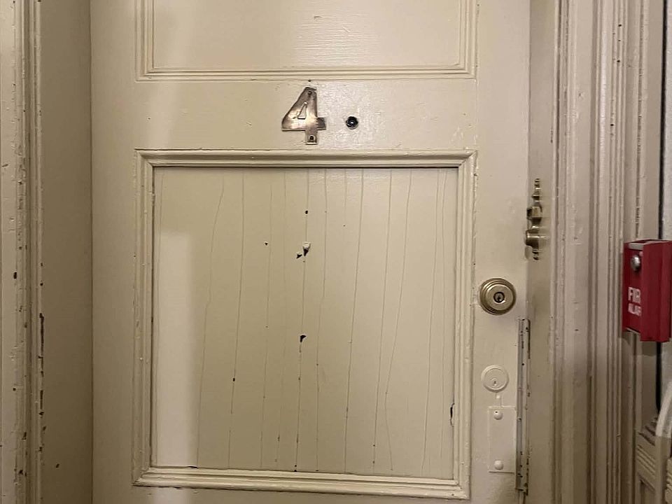 1st image of 213 Hanover St APT 4