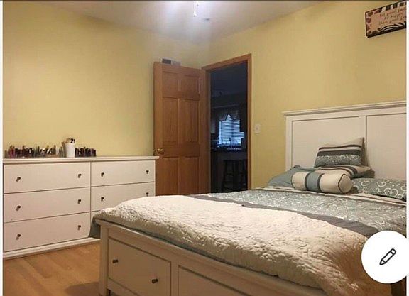 4th image of 4313 Lawndale Ave