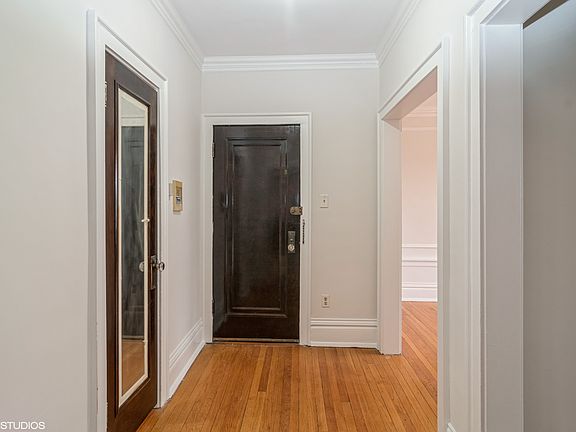 3rd image of 214 N Oak Park Ave APT 2CC