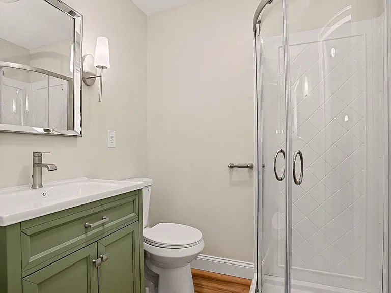 156 Hawthorne Ave — Photo 13