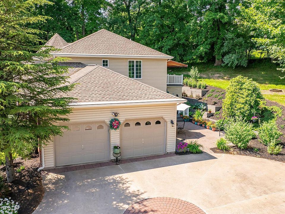 2nd image of 505 Crestwood Dr