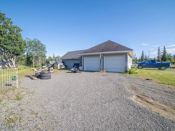5th image of 36026 Meandering Rd