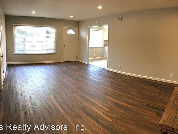 3rd image of 569 S Eden Ave